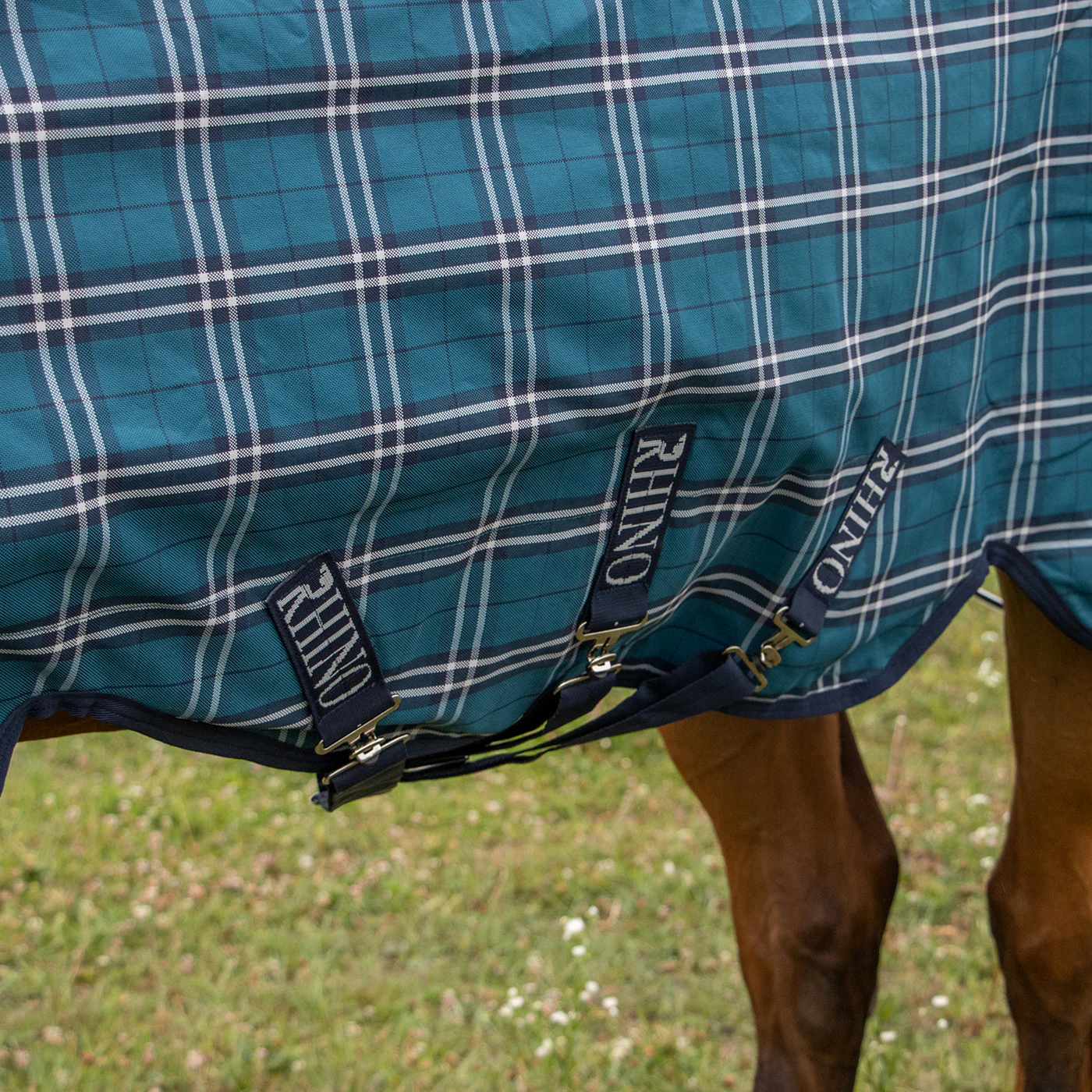 Greenhawk Rhino Plus Medium Turnout Blanket 250 g - Image 3