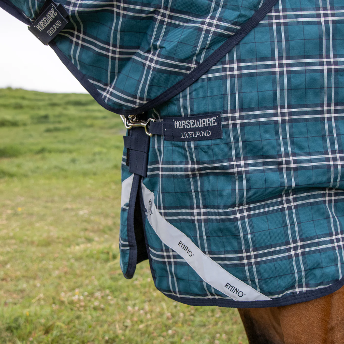 Greenhawk Rhino Plus Medium Turnout Blanket 250 g - Image 5
