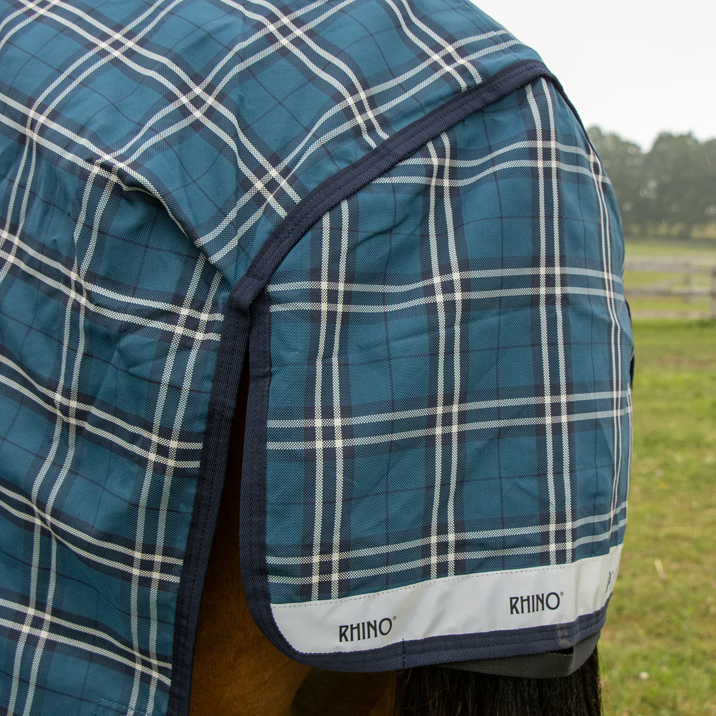 Greenhawk Rhino Plus Medium Turnout Blanket 250 g - Image 6