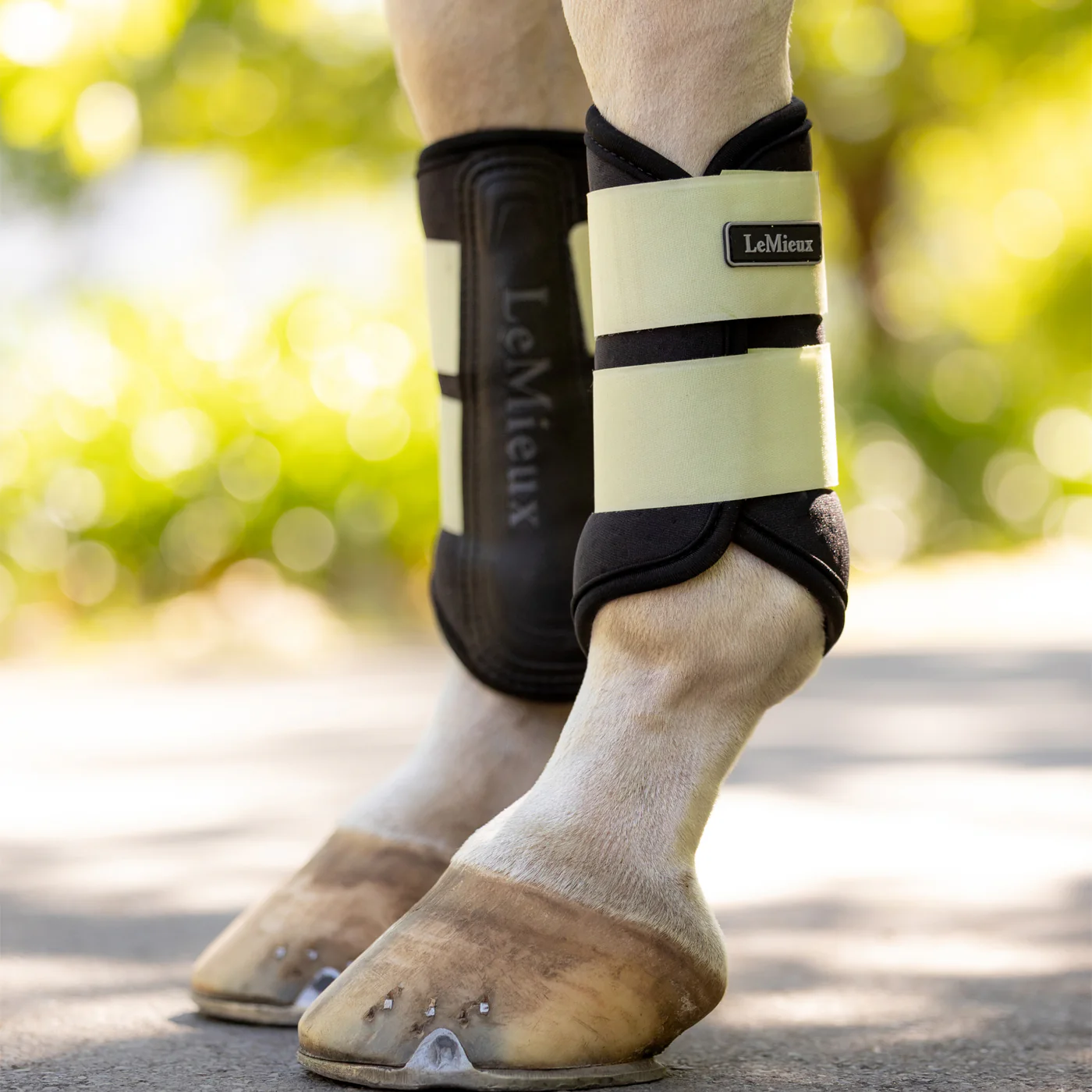 LeMieux Air Tek Grafter Brushing Boots - Image 3