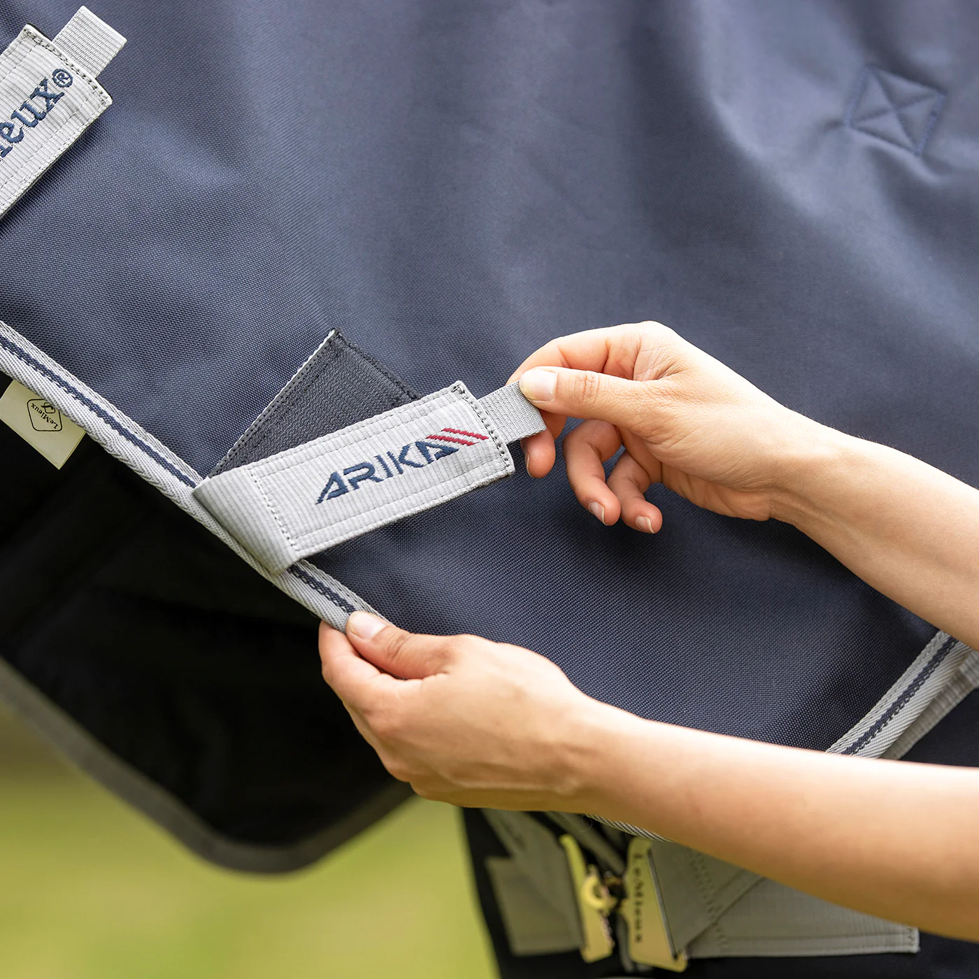 LeMieux Arika Featherweight Rainsheet 0 g - Image 11