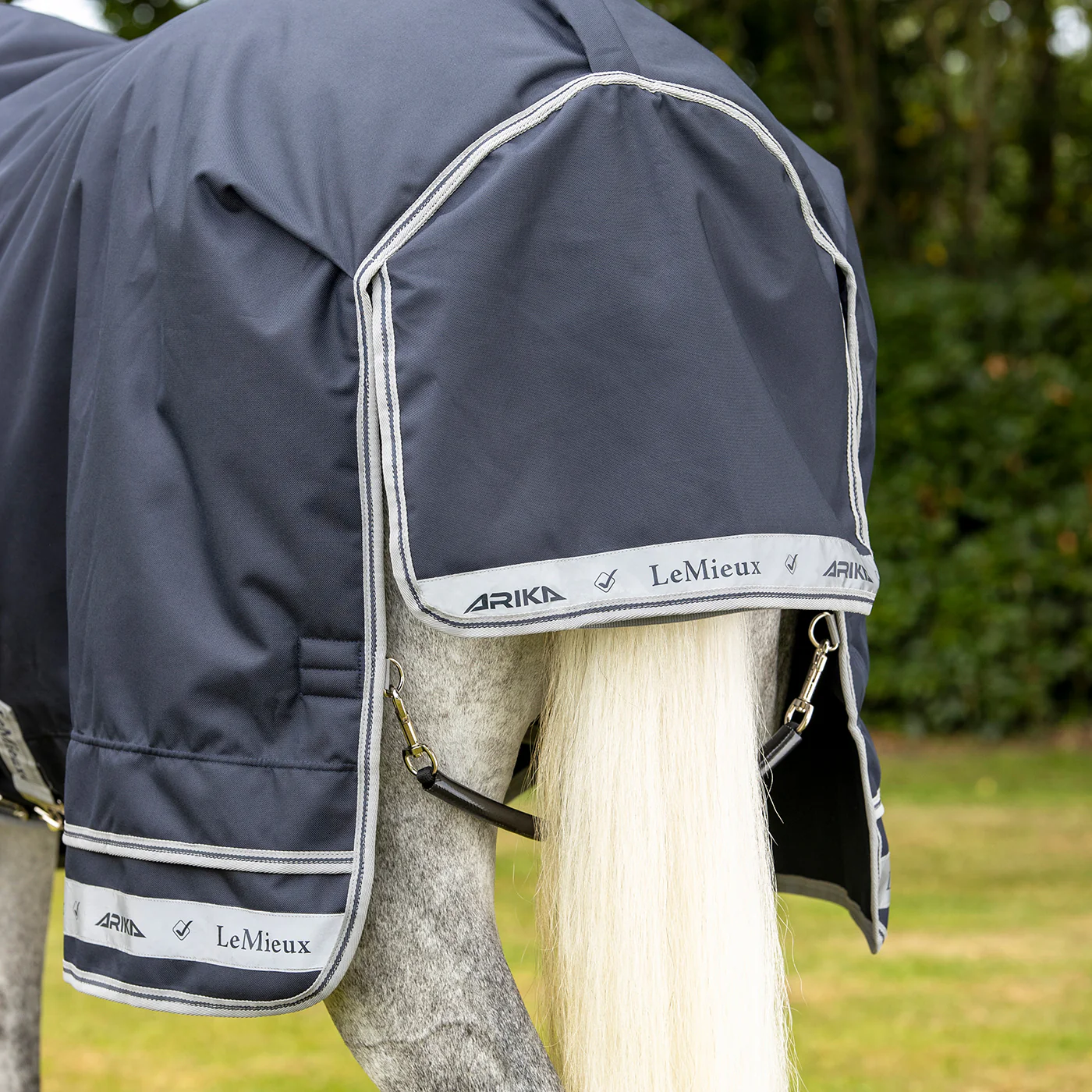 LeMieux Arika Featherweight Rainsheet 0 g - Image 12