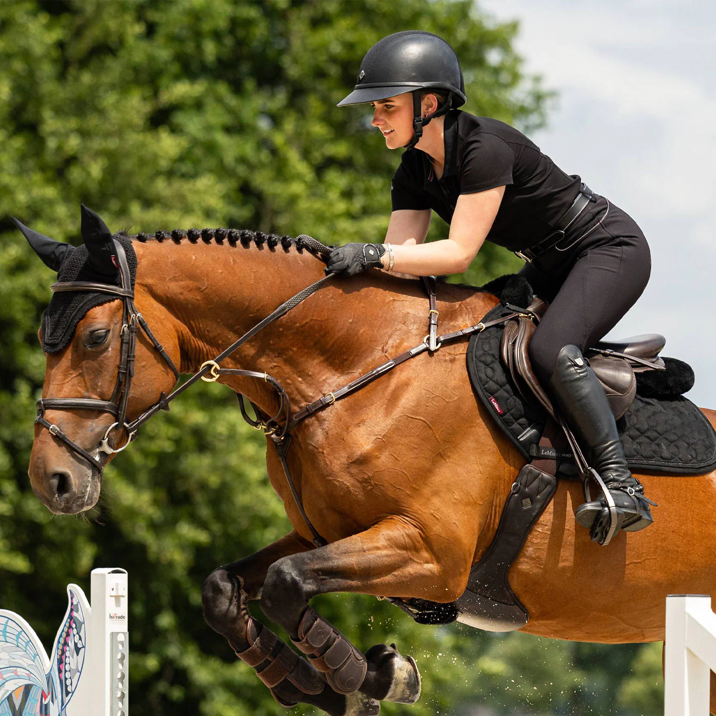 LeMieux Crystal Suede Close Contact Saddle Pad - Image 4