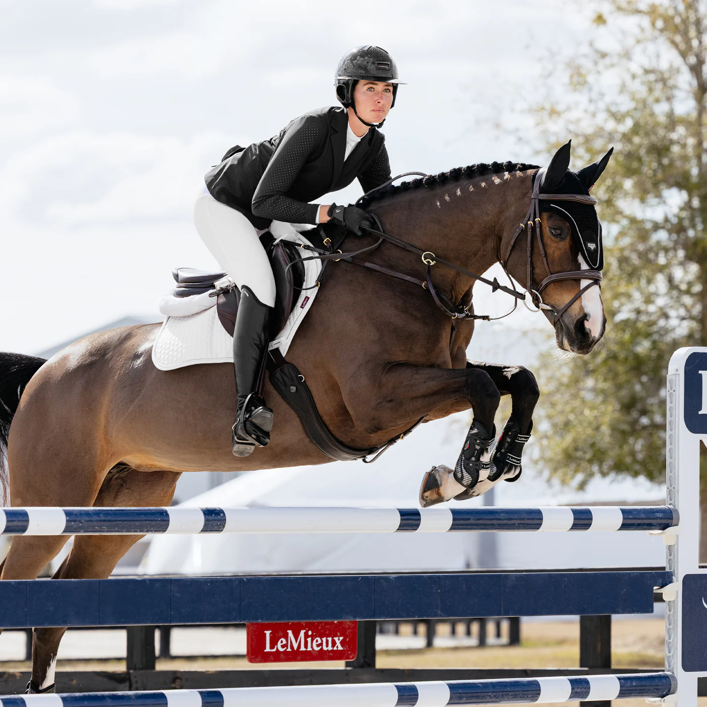 LeMieux Puissance Suede Close Contact Saddle Pad - Image 2
