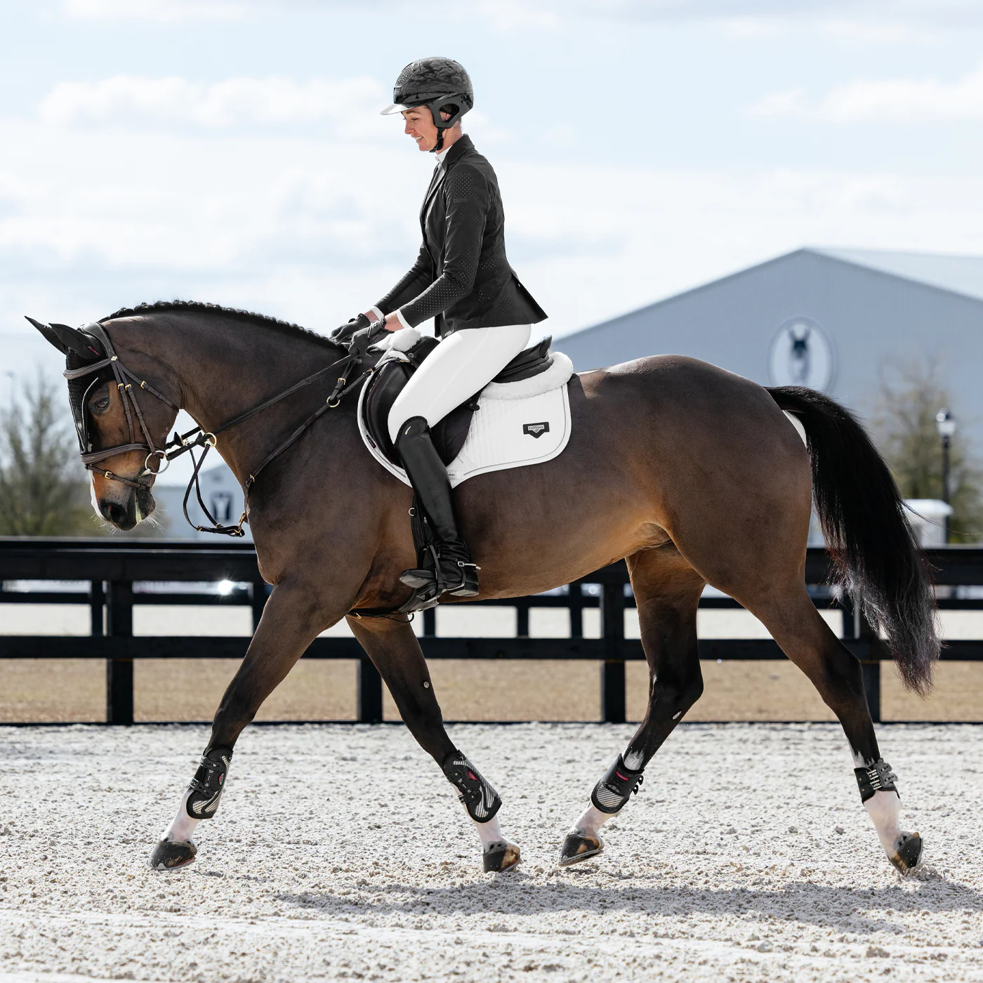 LeMieux Puissance Suede Close Contact Saddle Pad - Image 3