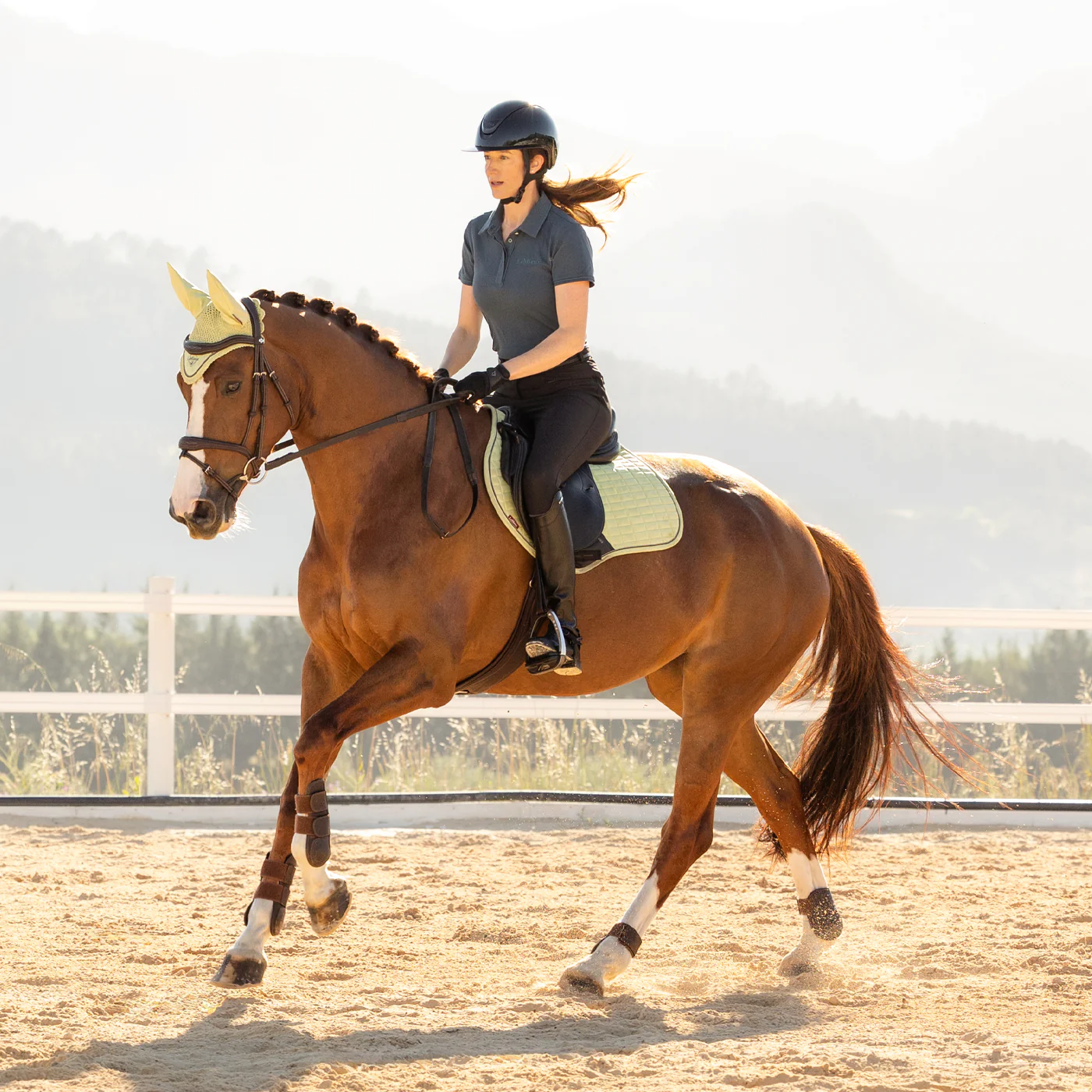 LeMieux Suede Close Contact Square Saddle Pad - Image 37