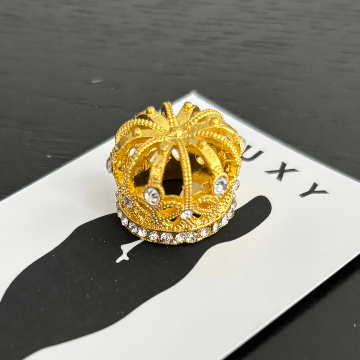Luxy Charm Dome Forelock Crown - Image 2